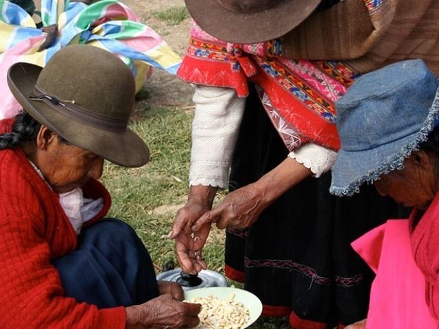  El AYNI - la riqueza está en el intercambio que se genera