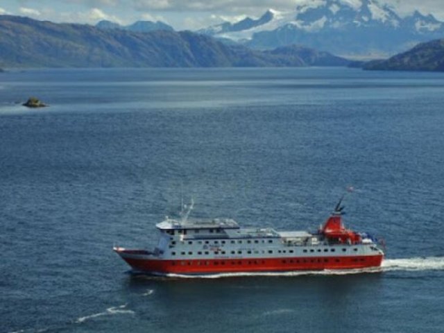 Programa de navegación Ruta Chonos - Cruceros Skorpios II
