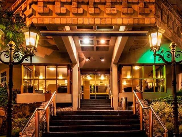 hotel-img