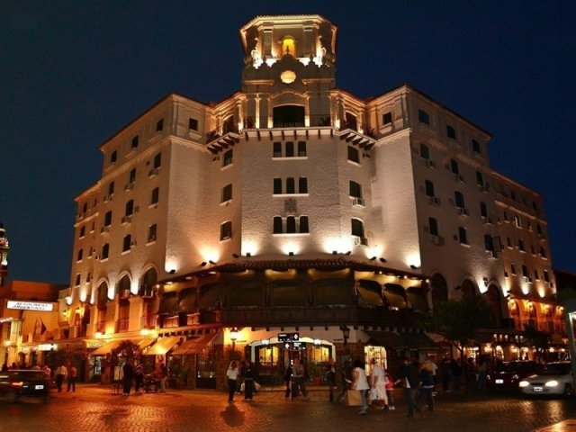 hotel-img