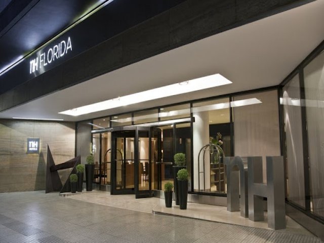 hotel-img