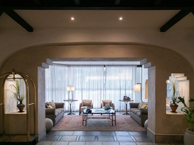hotel-img